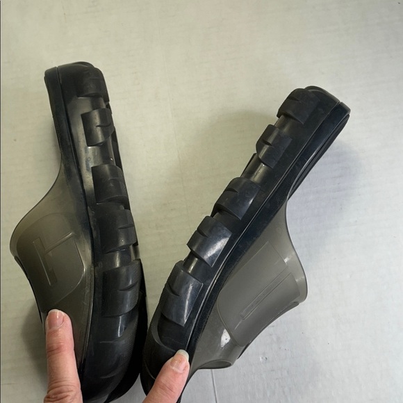 UGG JELLA CLEAR SLIDES LIKE NEW BLACK size 81/2 ? - Picture 4 of 16